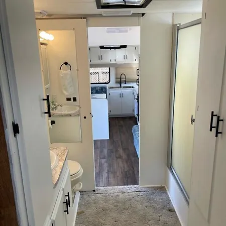 Rv2 Stunning Rv Private Netflix Freeparking Hotel Moreno Valley Exterior photo