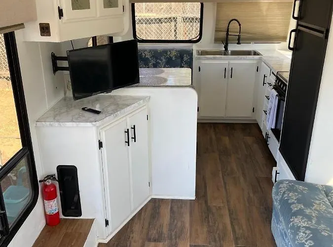 Rv2 Stunning Rv Private Netflix Freeparking