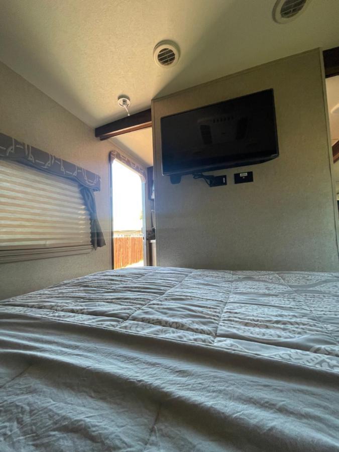 Rv2 Stunning Rv Private Netflix Freeparking Moreno Valley